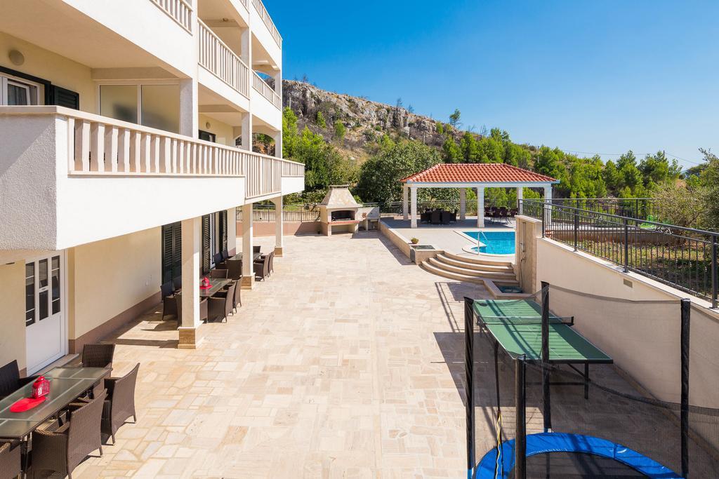 Beachfront Apartments Lara Omis Luaran gambar