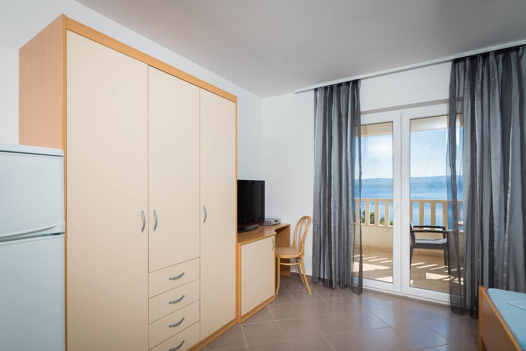 Beachfront Apartments Lara Omis Luaran gambar