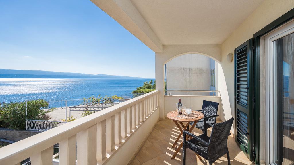 Beachfront Apartments Lara Omis Luaran gambar